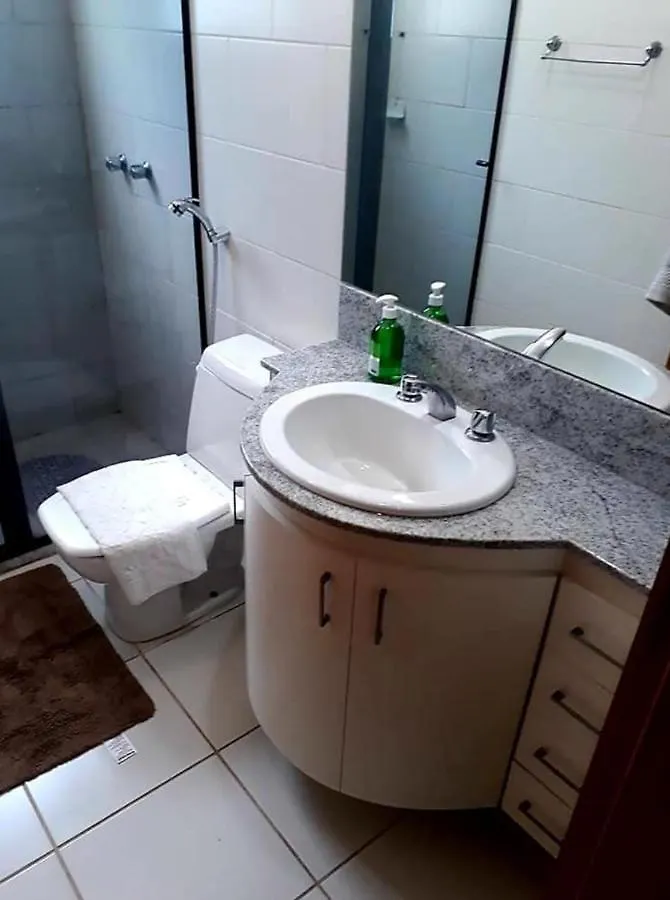 Apartamento Flat padrão Biarritz Regiao. QUARTO 607 Brasília
