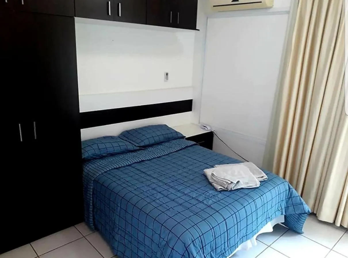 Flat Padrao Biarritz Regiao. Quarto 607 contacts